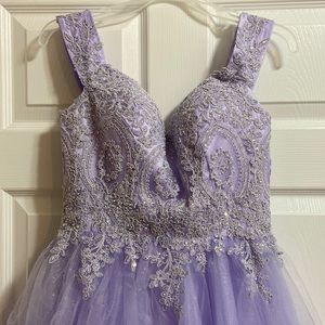 Formal/ Sweet 16/Prom Dress Size Small in great condition:)